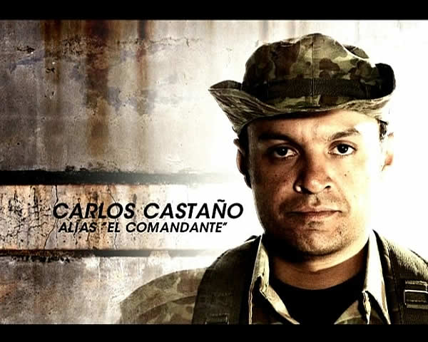 Julián Román es Carlos Castaño alias “El Comandante” en “Tres Caines”